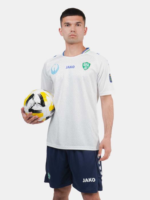 Футбольная форма сборной Узбекистна