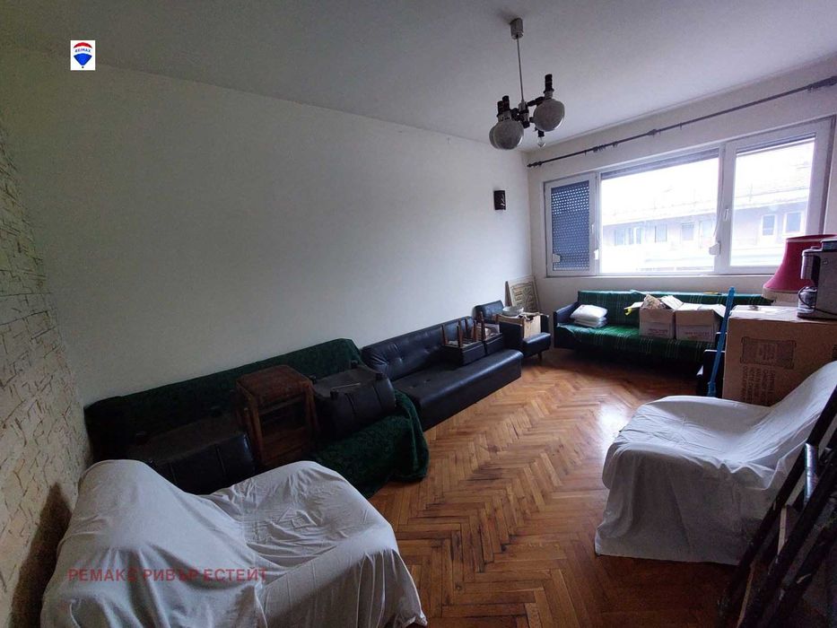 Продава се Тристаен апартамент в Русе, Център - 90 кв.м за 819 €/кв.м - Снимка #2