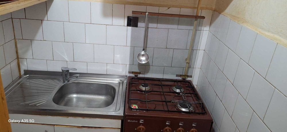 Vand apartament 2 camere semidecomandat