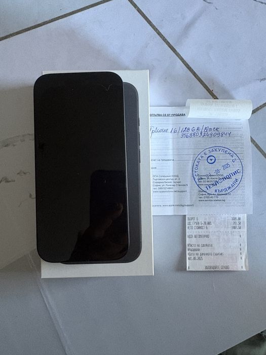 Apple iPhone 16  Black  128 GB  Като нов