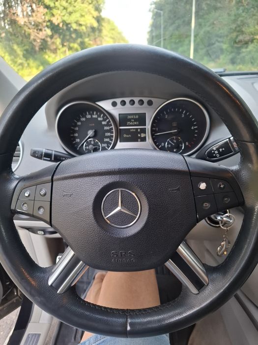 Vand mercedes ML W164 pachet amg