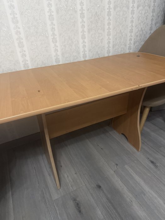 Продам стол для кухни