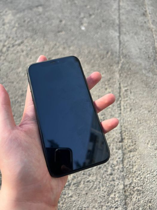 Srochno Iphone 11 black LL/A korobka