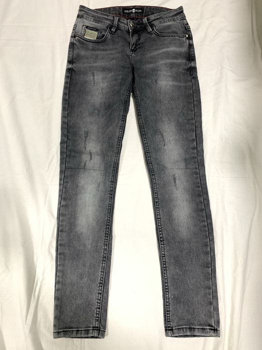 Дамски сиви дънки марка Philipp Plein.