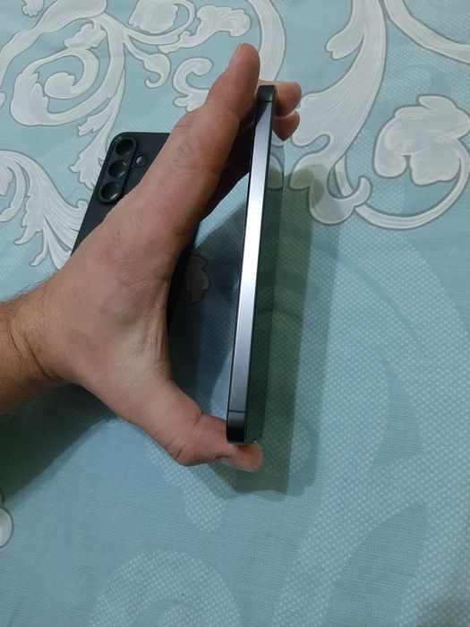 Продавам Samsung Galaxy S24 plus 256 Като нов