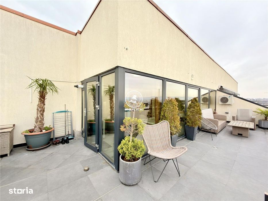 Apartament 3 camere tip penthouse Petru-Poni