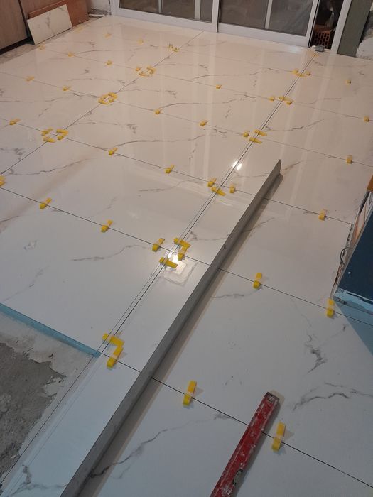 Finisaje interioare.Gresie,faianta,parchet,rigips,glet,lavabila.