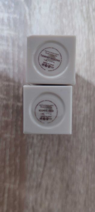 Ruj NuoDerm 1+1 cadou