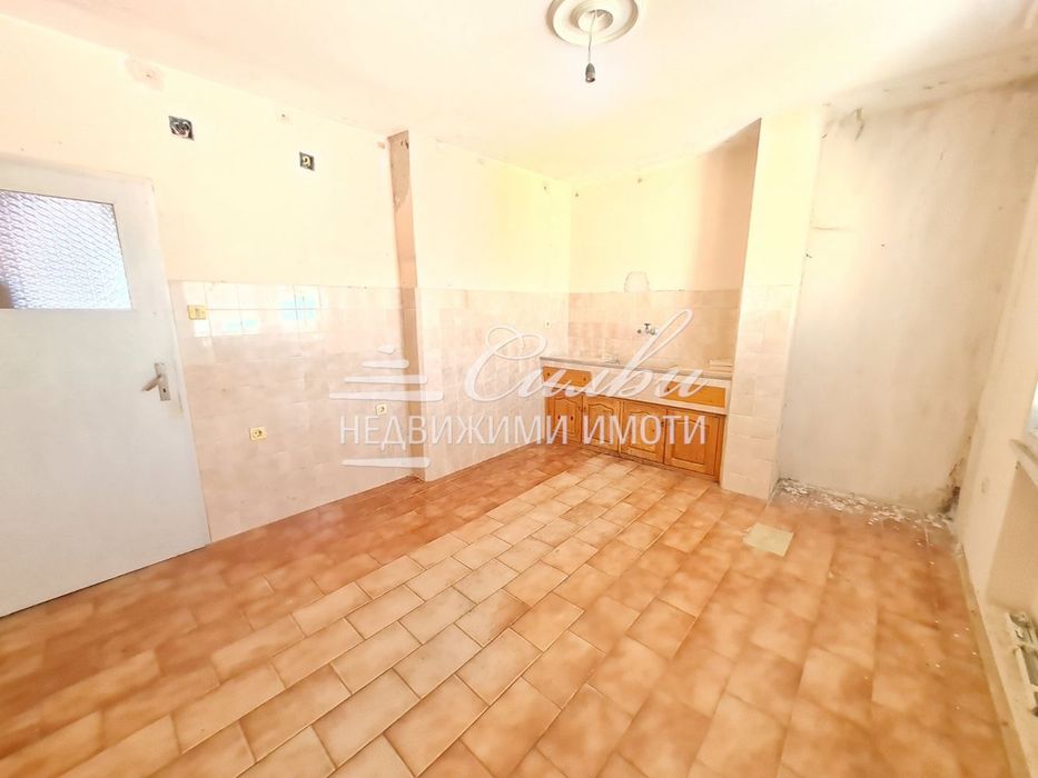 Продава се Тристаен апартамент в Шумен, Болницата - 97 кв.м за 973 €/кв.м - Снимка #6