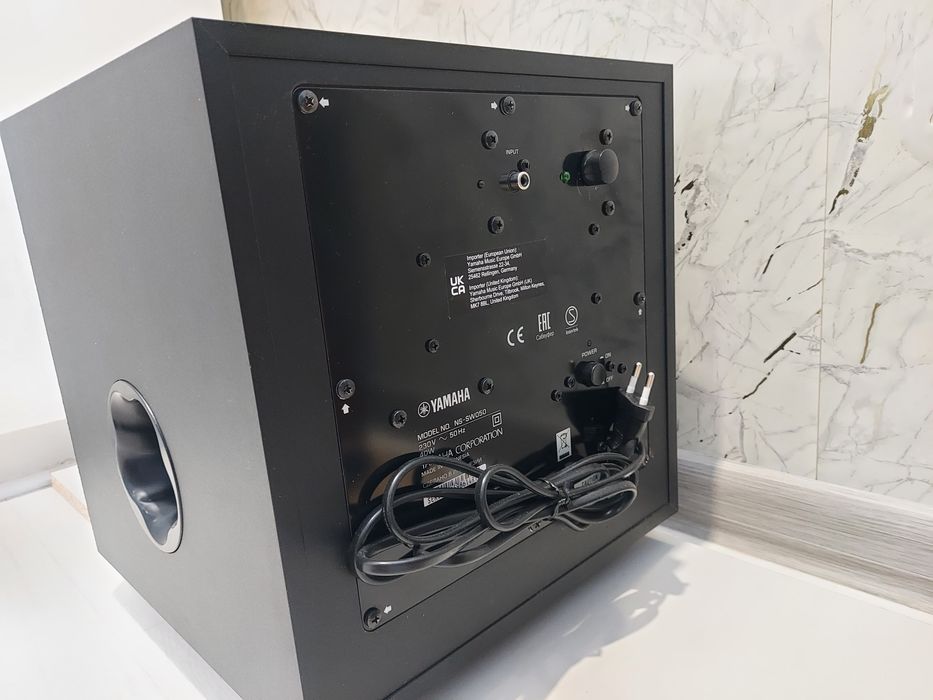 Продам Сабвуфер Yamaha 50-ватт мощностью.