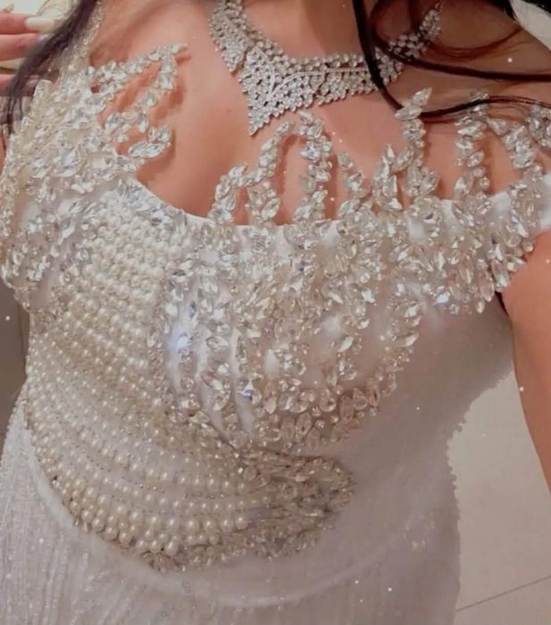 Vand rochie in stare buna , purtata cateva ore