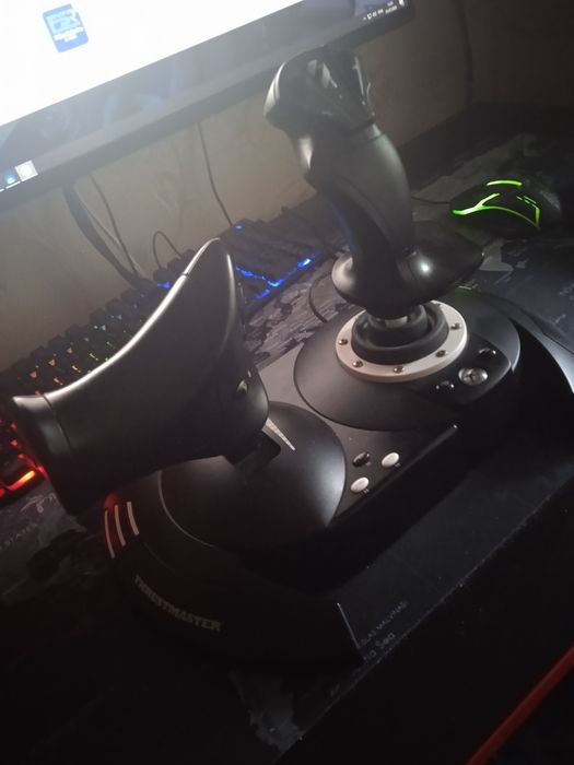 Продам сайт stick для авиасимулятора tflight hotes one
