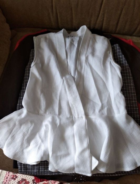 Продам блузки 300