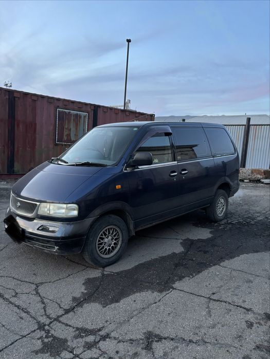 Нисан Ларго 2,4 бензин