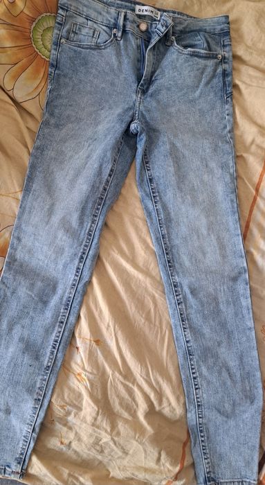 Blugi marimea 34
