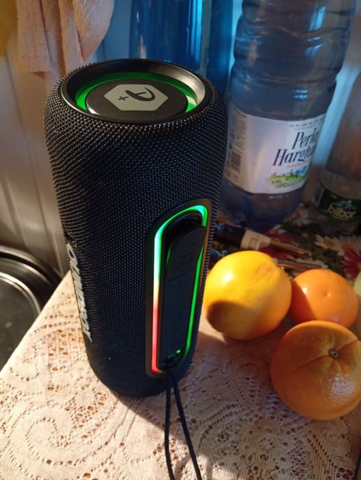 Vând boxa portabila, in stare perfecta de funcționare