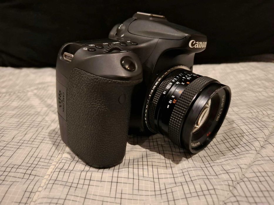 Canon 70D cu obiectiv Carl Zeiss 50mm f 1,7