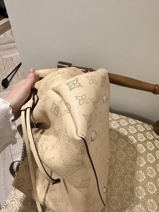 Louis Vuitton Bella Tote Mahina — оригинал