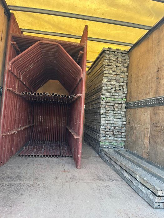 Închiriez schela și popii metalici ofer montaj și transport
