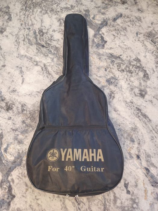 Акустическая гитара