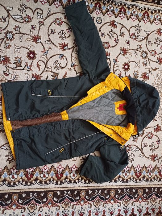 Продам куртку на мальчика