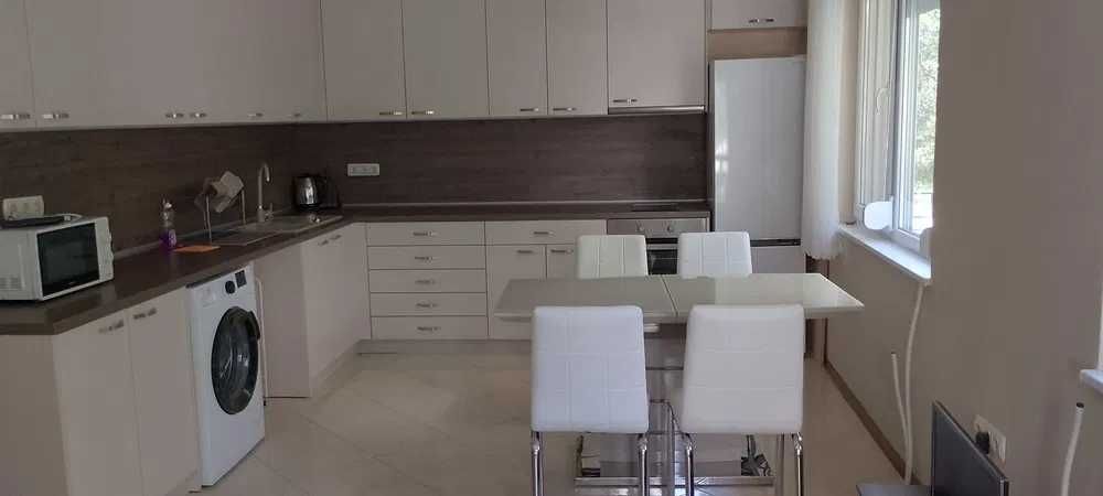 Дава се под наем Тристаен апартамент в Бургас, Сарафово - 87 кв.м за 425 € - Снимка #2