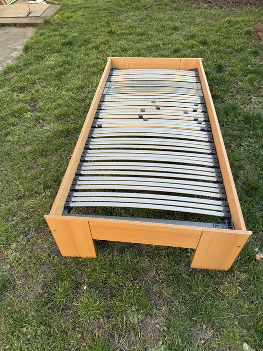 Pat din lemn , somiera si saltea 200/90