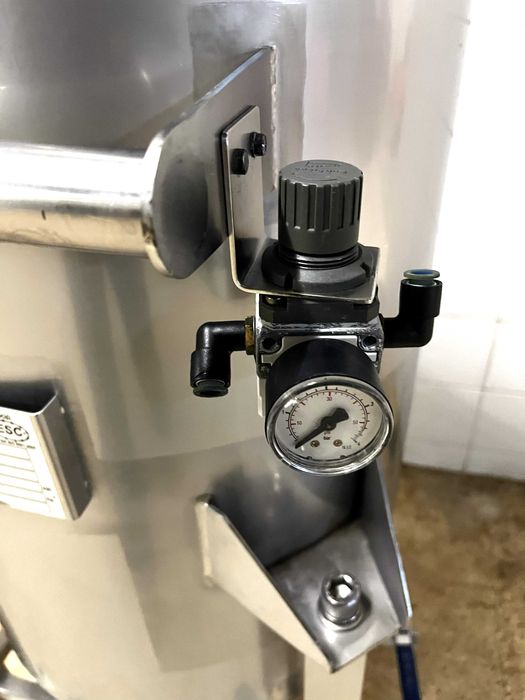 Неръждаем съд за течности под налягане