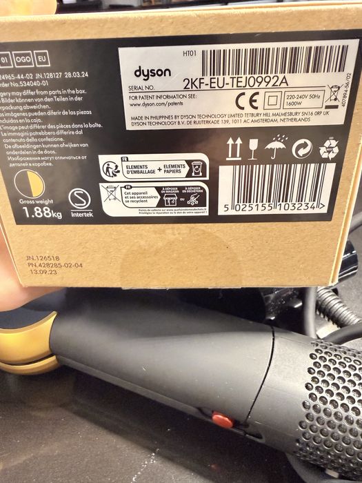 Dyson airstrait златно/черно