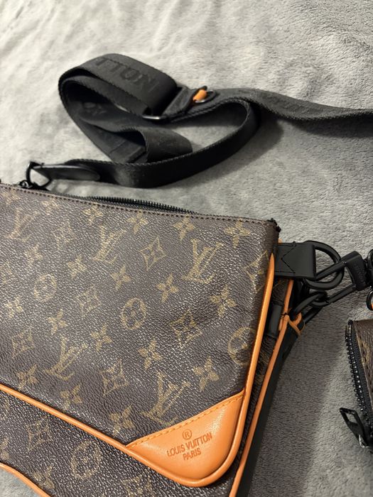 Louis Vuitton - Messenger Bag