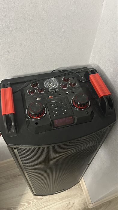 Продам музыкальную колонку