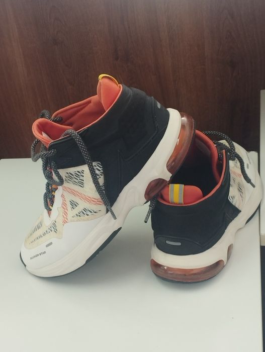 Баскетболни обувки  Zara и топкa