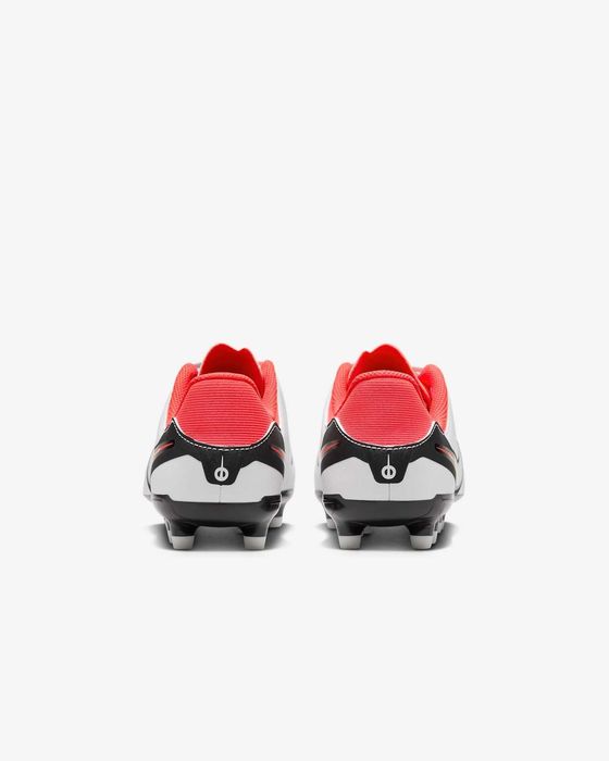 Футболни обувки NIKE JR LEGEND 10 ACADEMY FG/MG размер 37.5