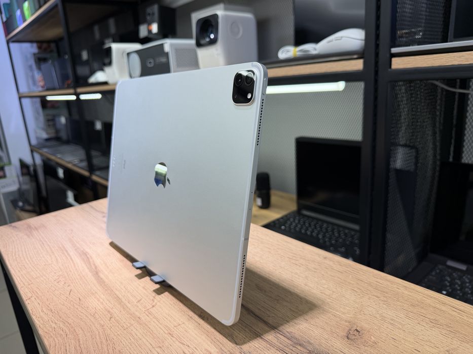 iPad Pro 12.9" 4 Generation, 256 GB, Wi-Fi+Cellular, АКБ90%, 2185/А10