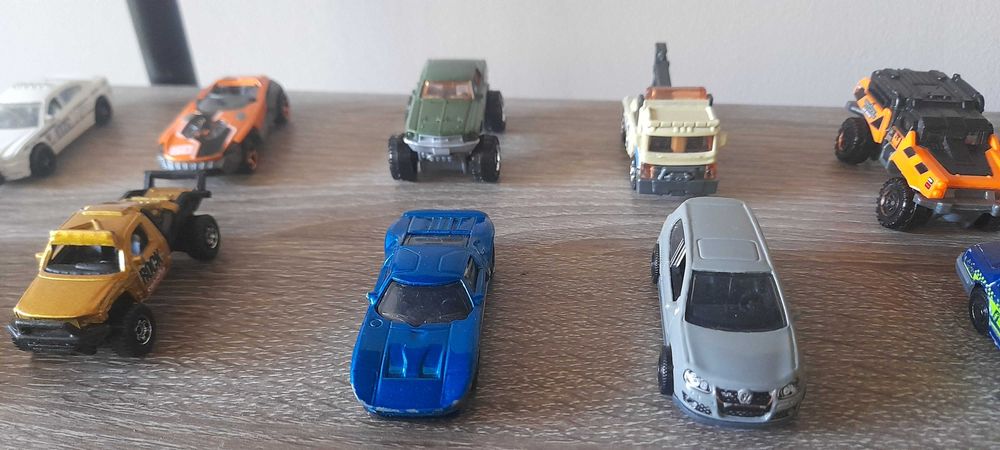 Метални колички Matcbox
