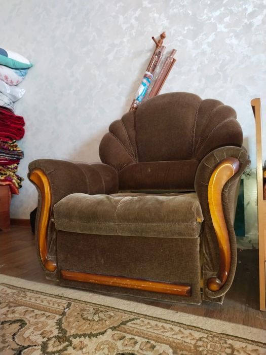 Диван с 2 кресломи