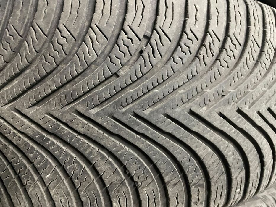 Anvelope All season Michellin 215/55 R17