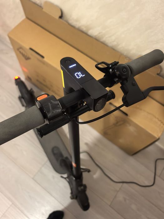 Xiaomi Mi Electric Scooter Essential
