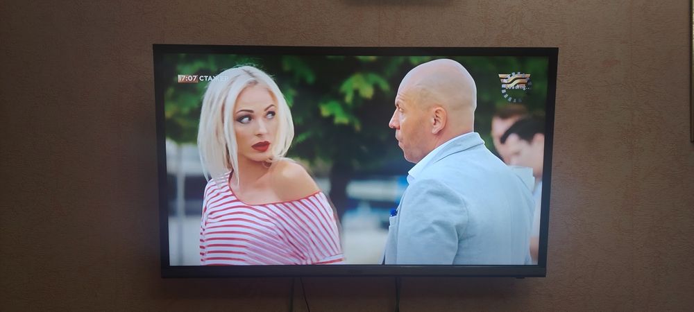 Продаётся телевизор диагональ 32 хаер