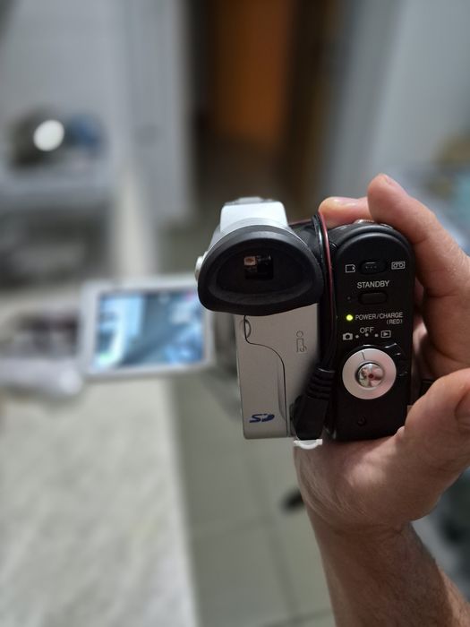 Sharp camera de filmat