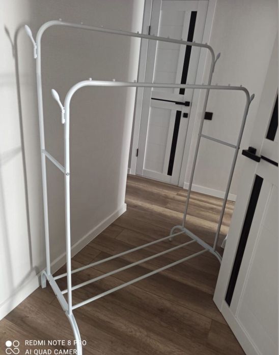 Продам напольную вешалку