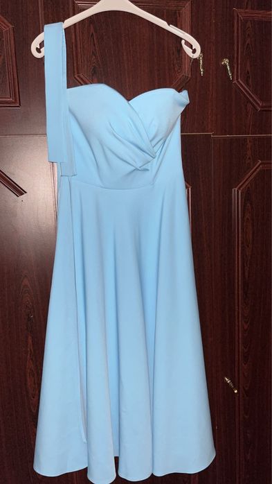 Rochie elegantă.