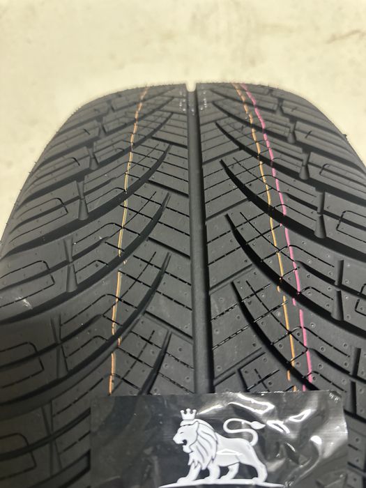 Нови Всесезонни Гуми Arivo Carlorful A/S 235/55R18 104V XL Нов DOT