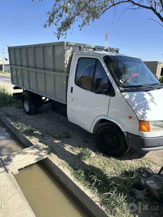 Ford tranzit sotiladi