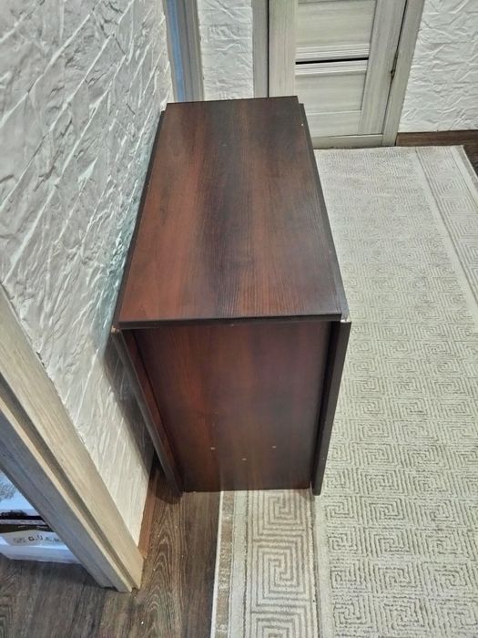 Продам бу стол книжка