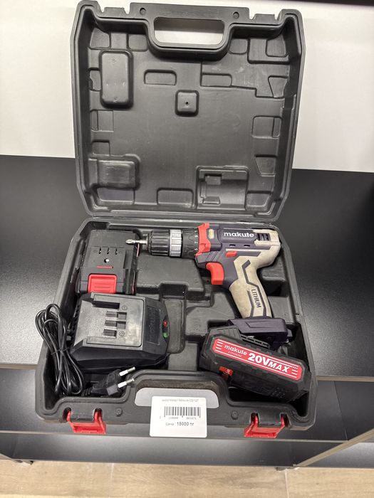 Шуруповерт MAKUTE CD127