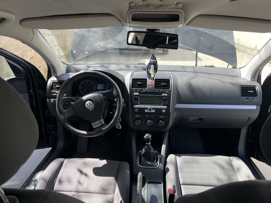 Vând VW Golf 5 1.9 TDI 90 CP