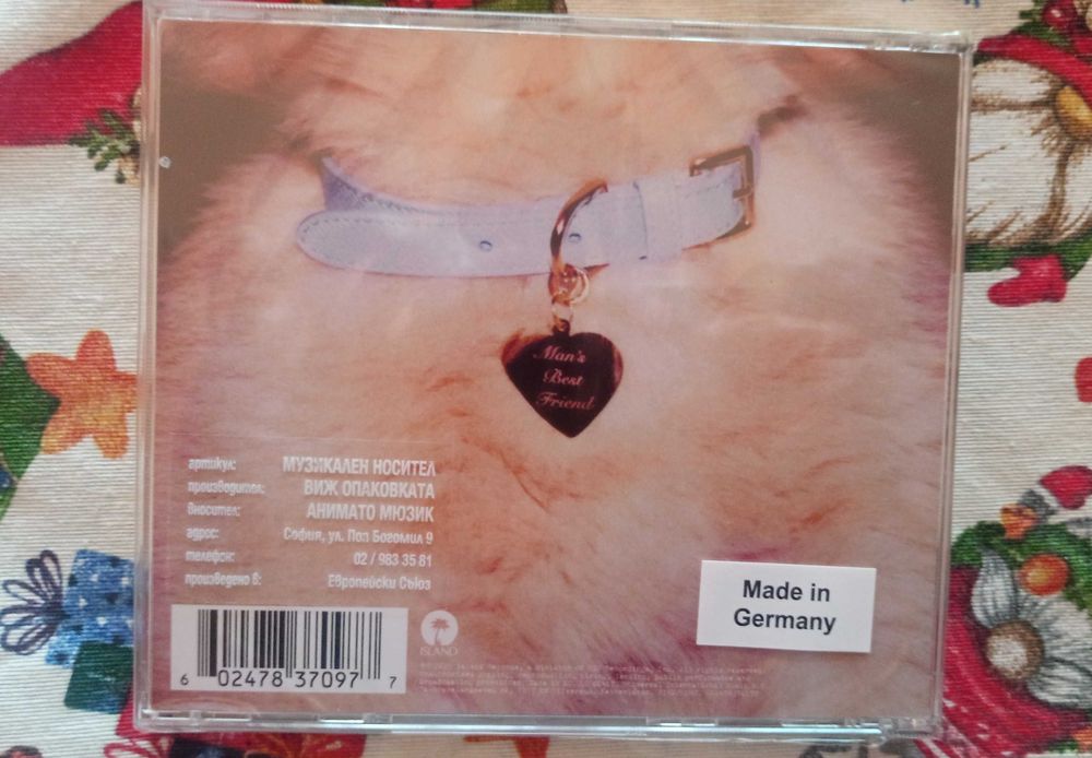 Sabrina Carpenter - "Man's Best Friend"