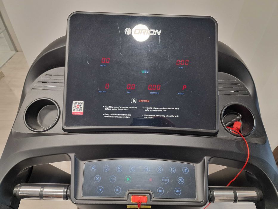 Banda de alergat electrica Orion Sprint C6, viteza maxima 20 km/h, bluetooth, motor 4CP, greutate maxima suportata 150kg, inclinare automata