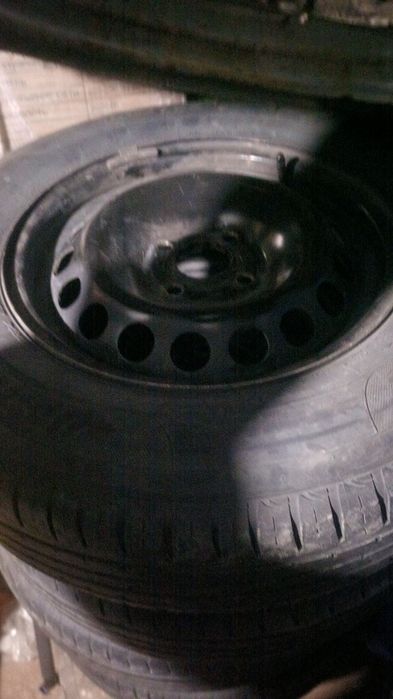 Продам комплект резины